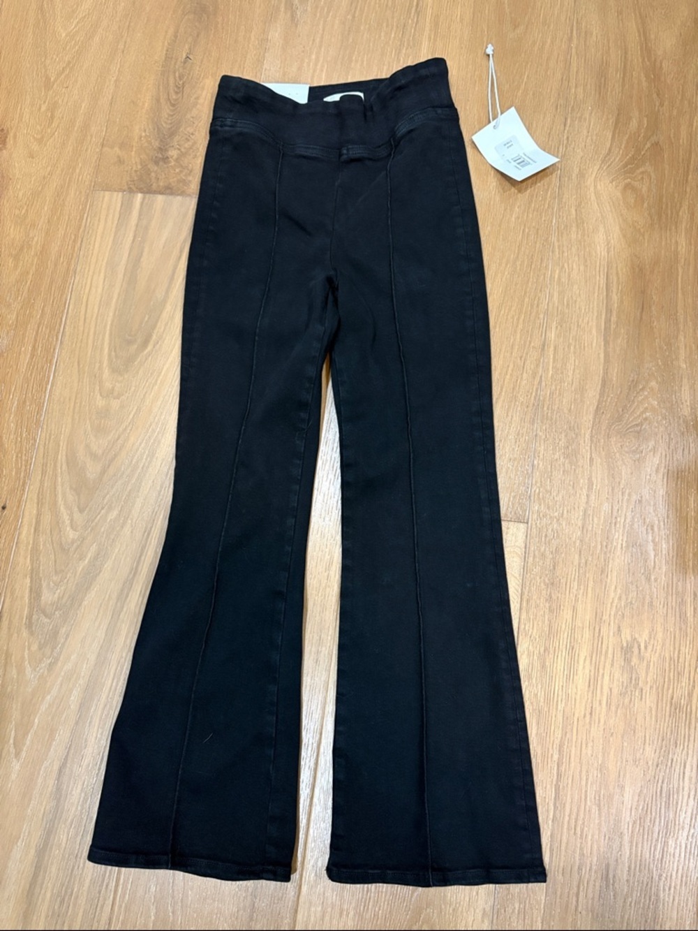 Frame Jetset Pintuck Flare Jeans in Sheen Noir Elastic Waist Crop Mini Boot 0 - Picture 2 of 11